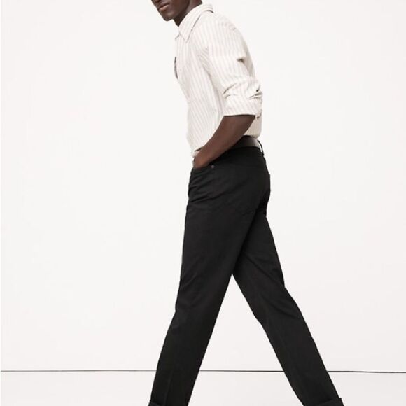 Banana Republic Men's Jet Black slim fil travelerJeans - Picture 2 of 7